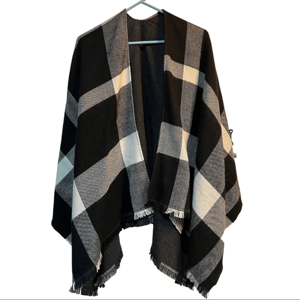 NWT - Reversible Poncho - Banana Republic Factory